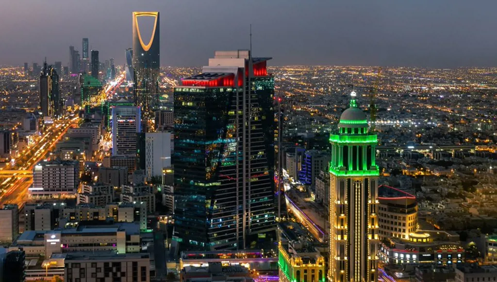 القطاع الخاص السعودي غير النفطي يسجّل أقوى أداء منذ أكثر من عقد