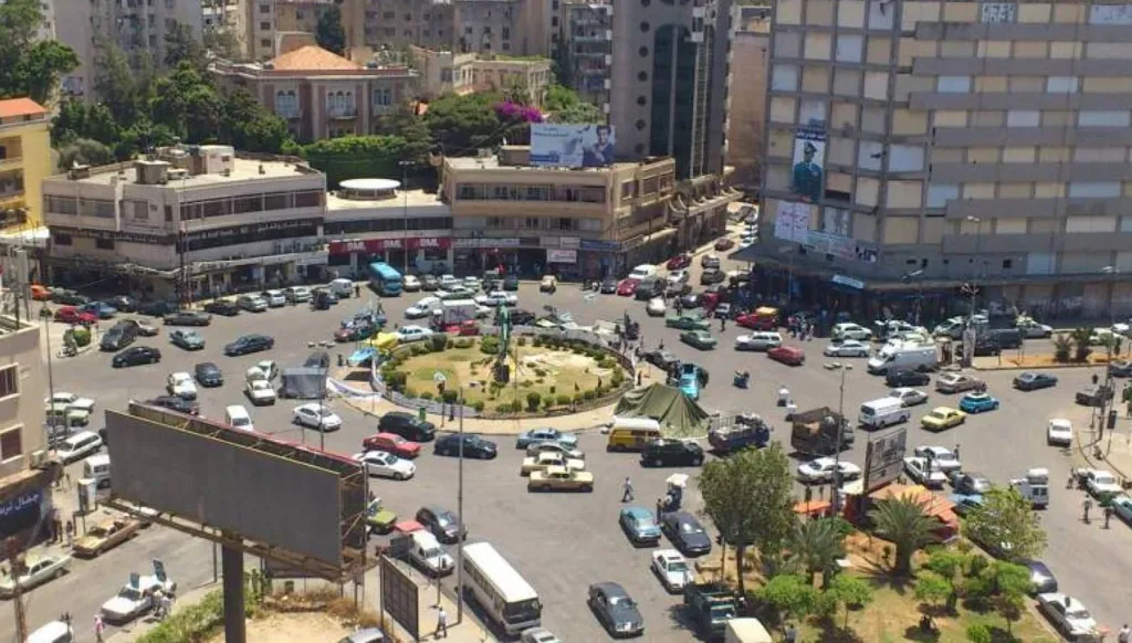 ثانوية حسن الحاجة بين الرومانسية و الواقعية