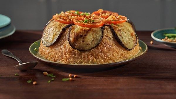 مقلوبة الدجاج والخضار... حضّروها بهذه الطريقة الشهيّة