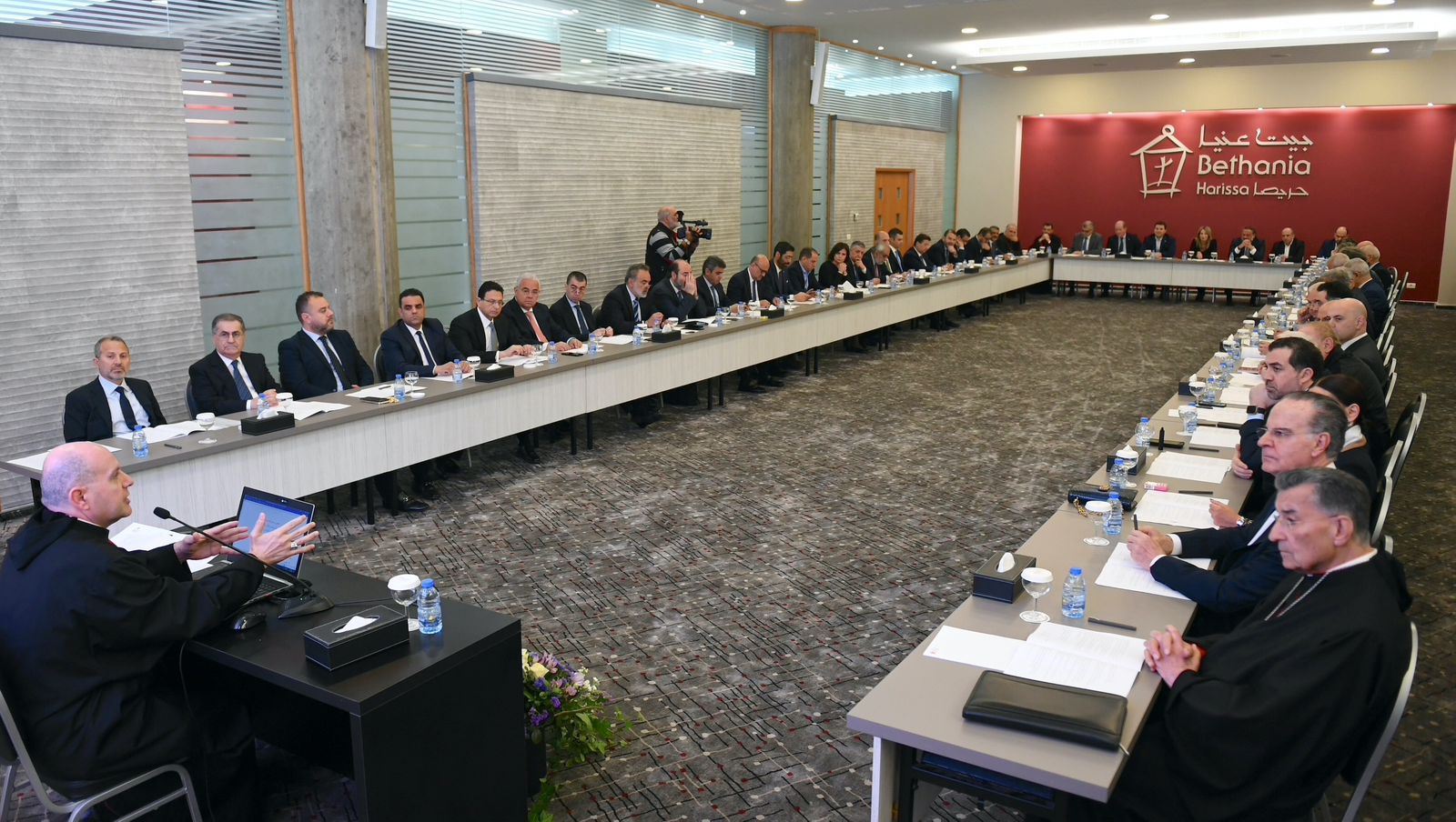 خلوة حريصا حجّمت دور الكنيسة وكرّست محلّية القرار المسيحي؟