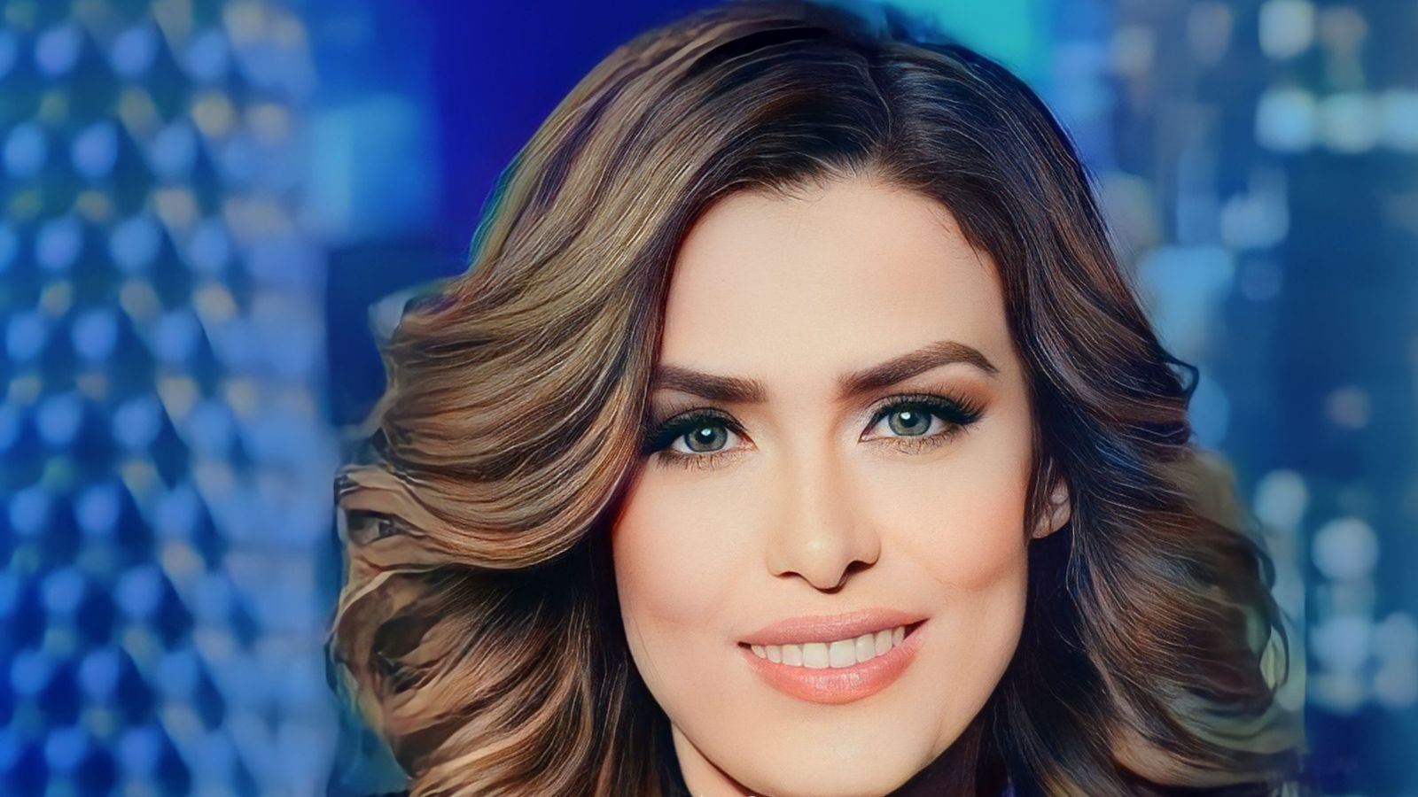 بعد إعلان "المتحدة" إنتاج فيلم عن كليوباترا... سيمون تنشر صورها بالزّي الفرعوني (صور) (مصحح)