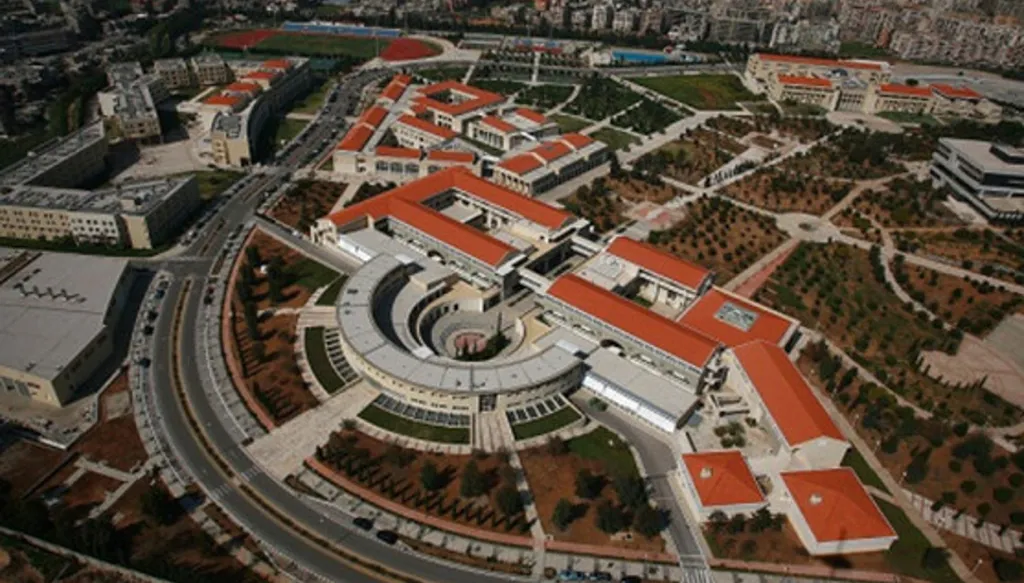 أكاديميون يستغربون طرح تعديل مادة واحدة في قانون الجامعة اللبنانية