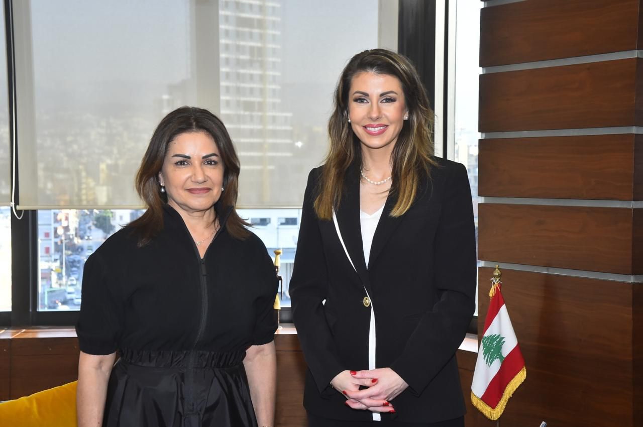 حنين السيد وأورتاغوس (وزارة الشؤون).