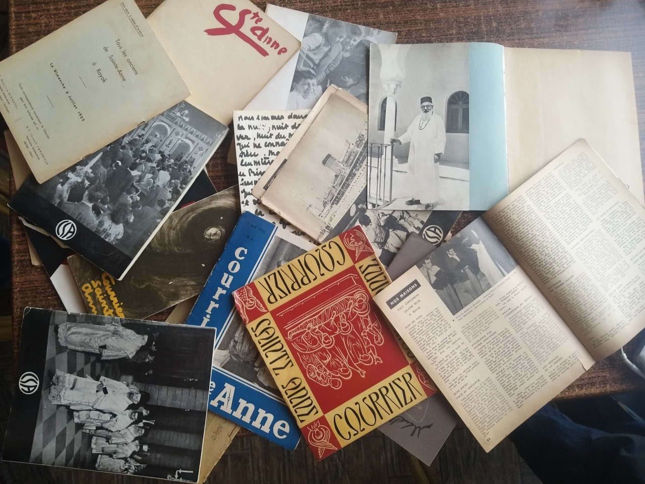 رسالة من أهالي رياق - حوش حالا إلى البطريرك عبسي حول  تحويل ملعب كرة القدم في "مدرسة إكليريكية القديسة حنة البطريركة" إلى كرم عنب