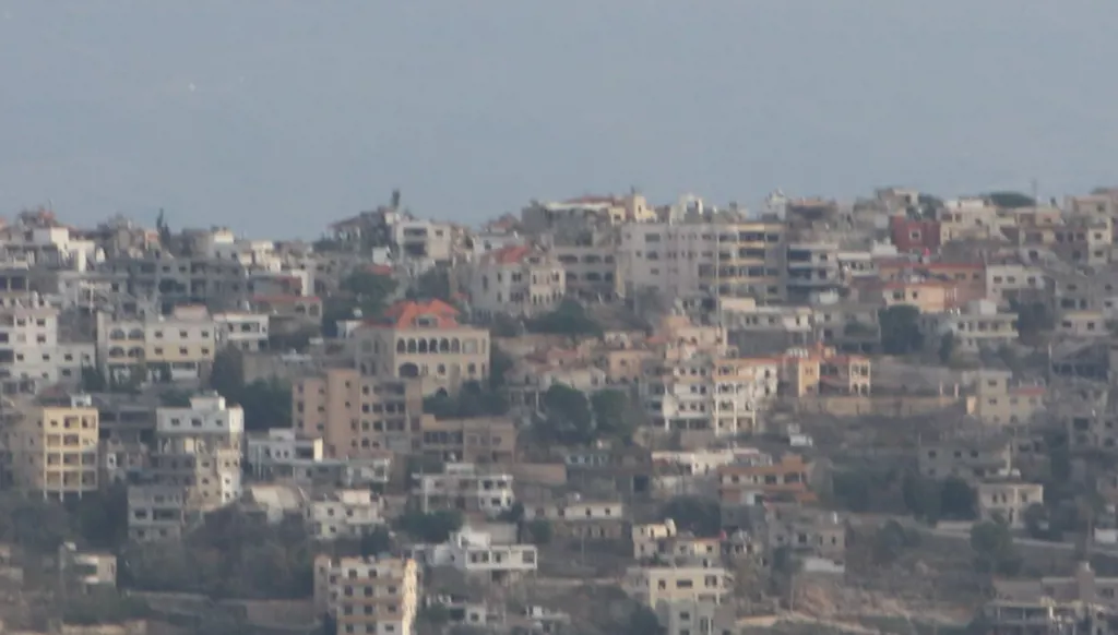 على أبواب بلدة الخيام الجنوبية... رحلة الانتظار التي نغصتها أوامر إخلاء