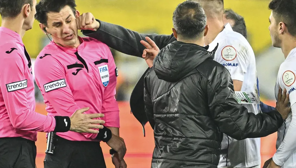 اعتقالات واتهامات بالمراهنة والتلاعب بالنتائج في تركيا