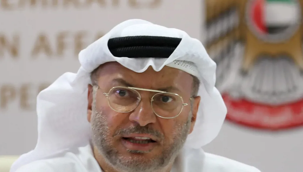 قرقاش: تصريحات إيران تُهدّد الاستقرار وتنتهك القانون الدولي