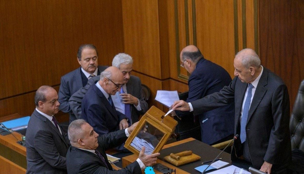 سيناريو تطيير الجلسة: افتعال "مشكل" أم موازنة بين الحواصل؟