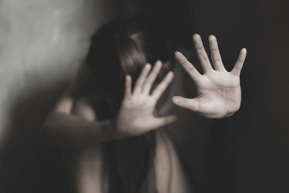 واشنطن تدعو إلى توسيع نطاق مكافحة الإتجار بالبشر لتشمل الفتيان