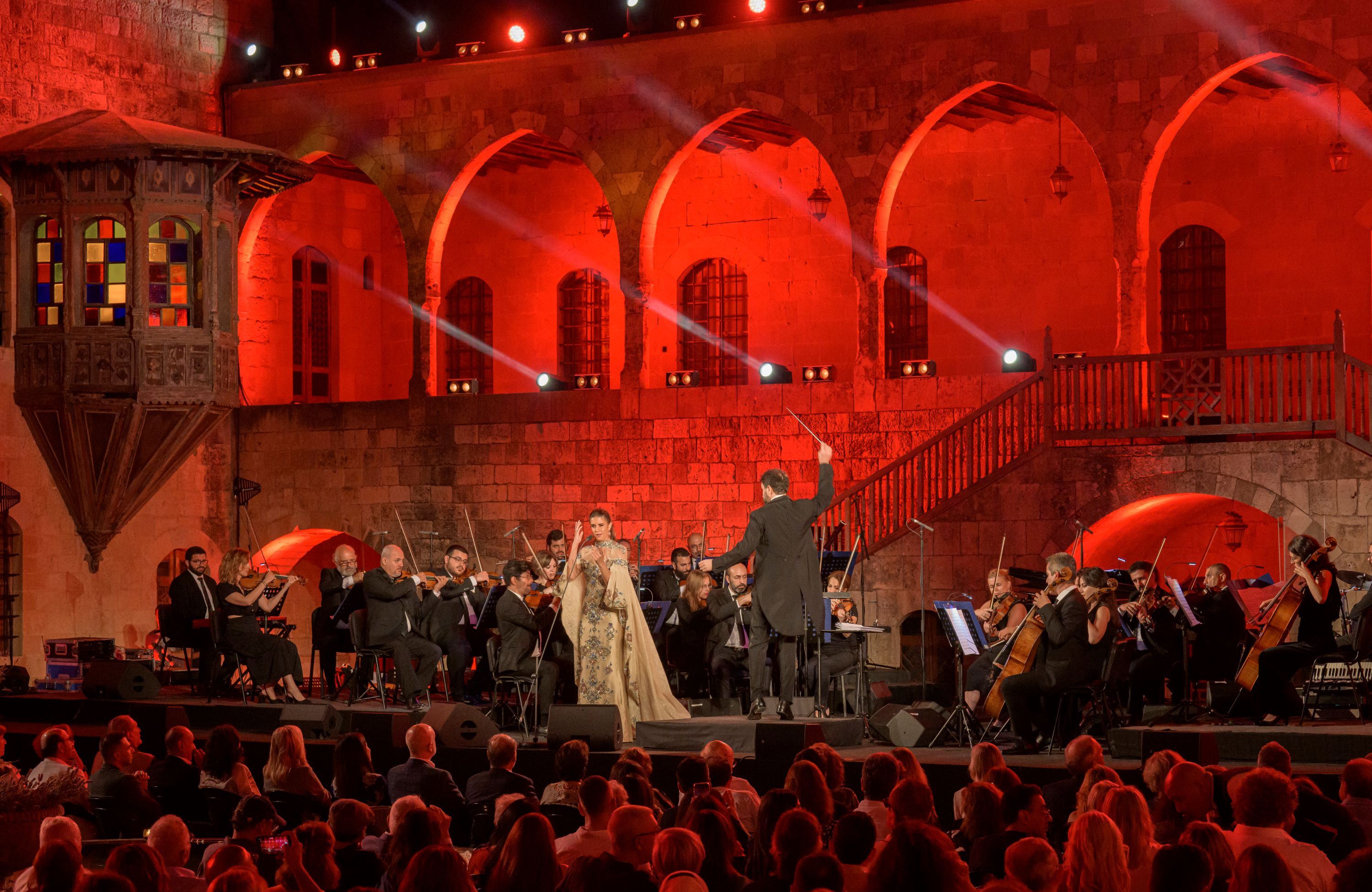 الديفا فرح الديباني الساحرة العبقرية في بيت الدين