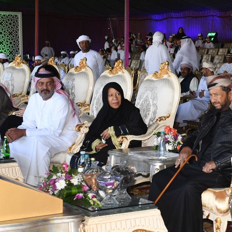 الممثلة الإماراتية رزيقة الطارش (من حسابها الرسمي في إنستغرام).