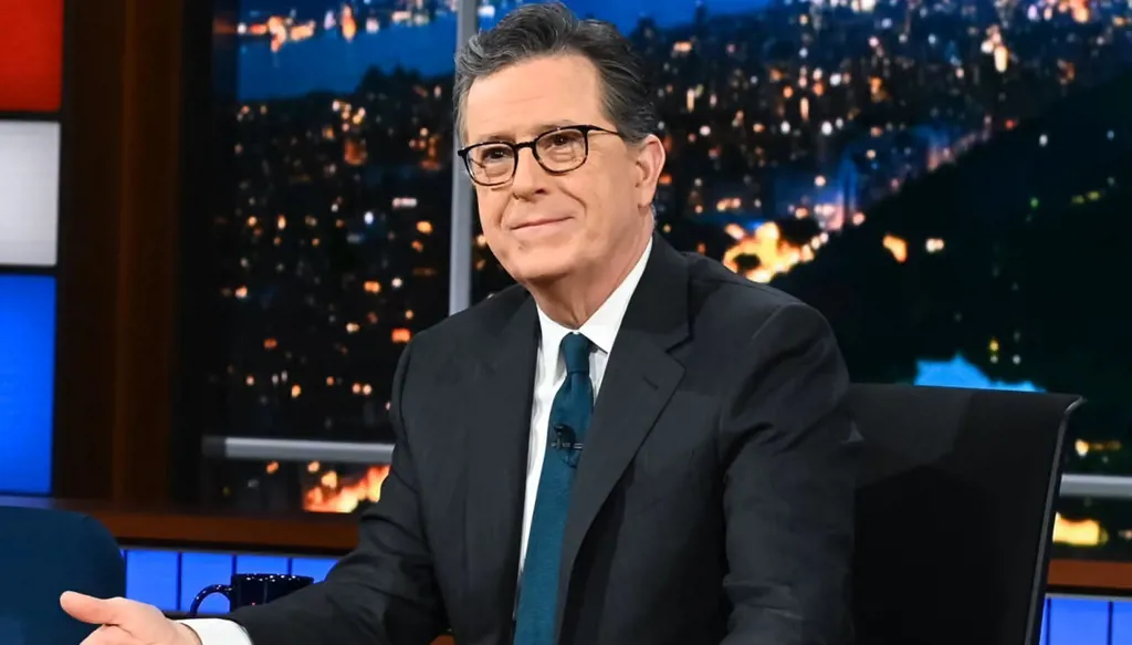 بعد 33 عاماً… برنامج "The Late Show with Stephen Colbert" ينتهي في 2026