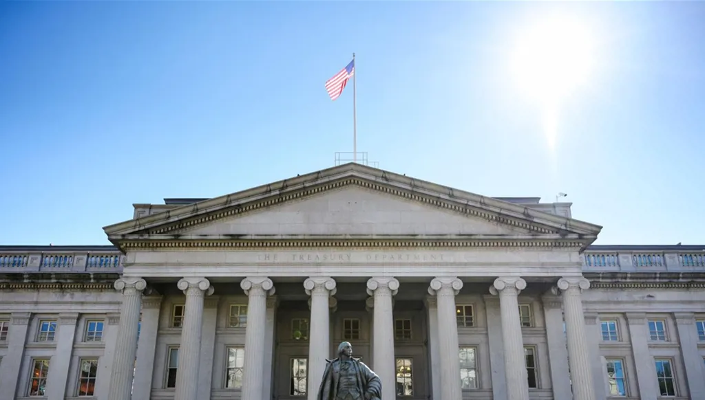 واشنطن تفرض عقوبات على 3 مسؤولين إيرانيين