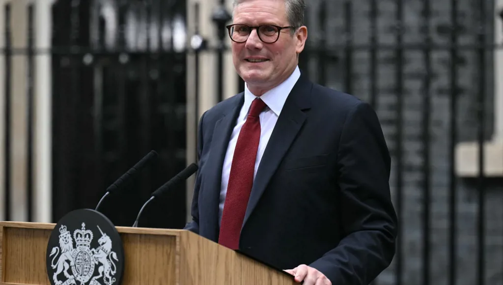 ستارمر يعلن عن محادثات طارئة بين لندن وباريس وبرلين الجمعة بشأن الوضع في غزة