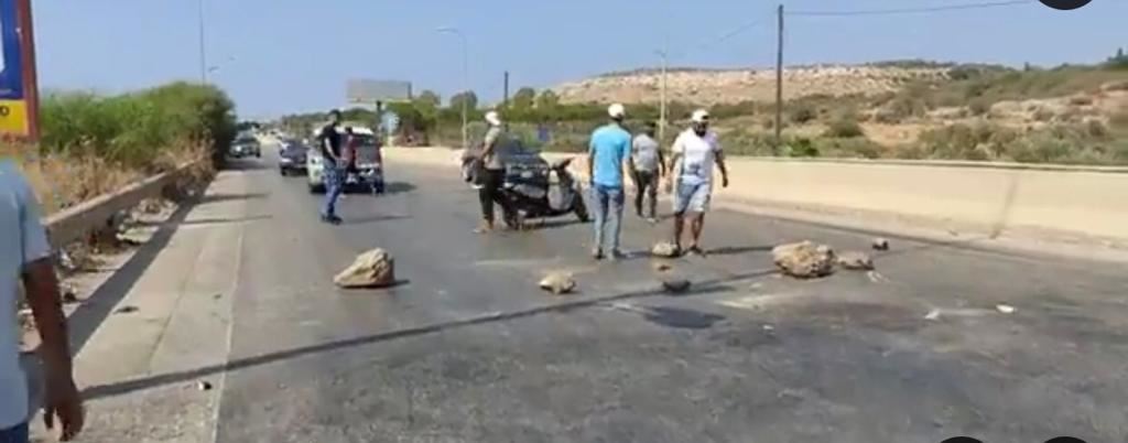 قطع طريق أنفه الدولي بالاتجاهين