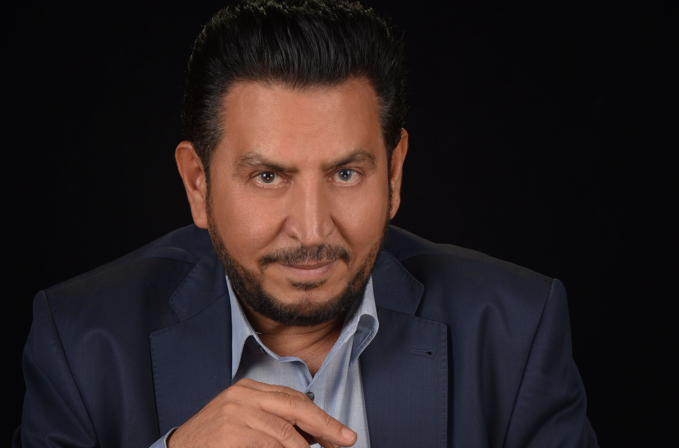 كتب أجمل قصائد كاظم الساهر... رحيل الشاعر كريم العراقي عن 68 عاماً