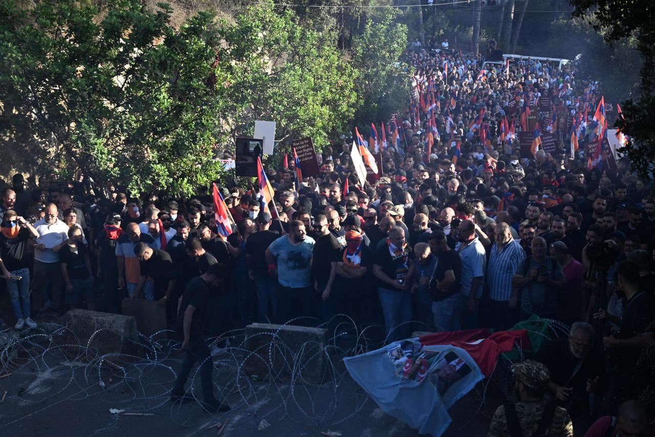 (حسام شبارو).