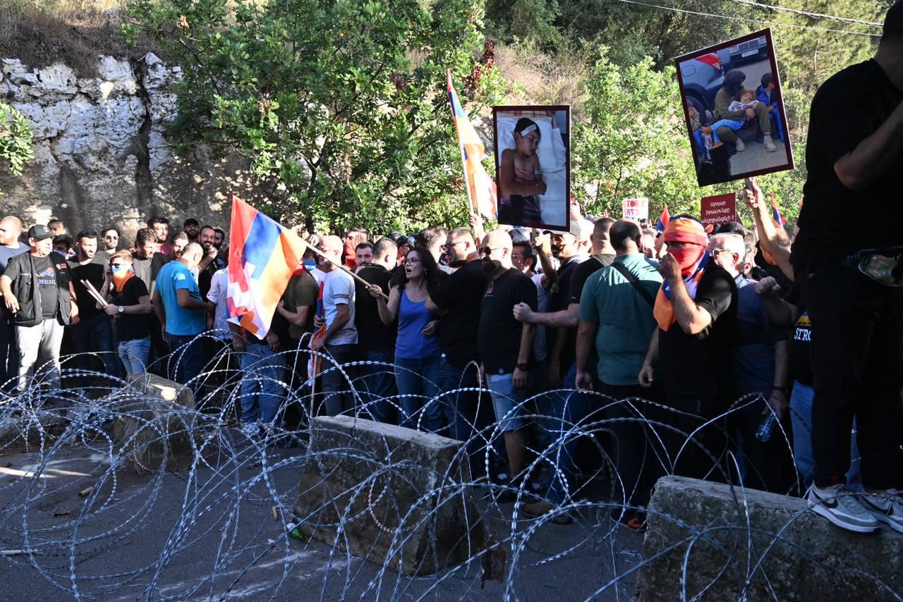 (حسام شبارو).