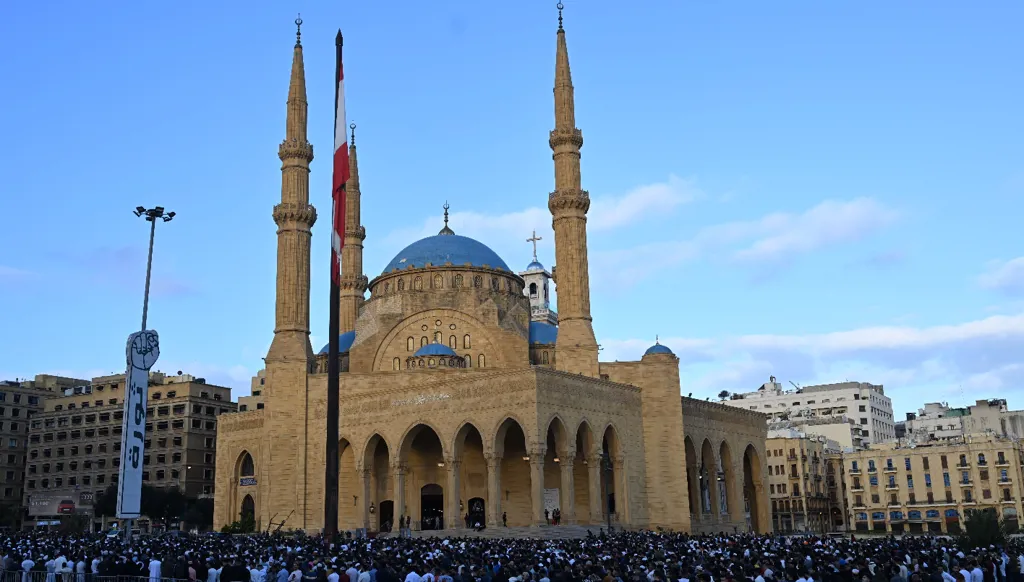 دار الفتوى في خطبة العيد: نحتاج إلى أن يكفّ بعضنا عن التهشيم في كيان هذا البلد