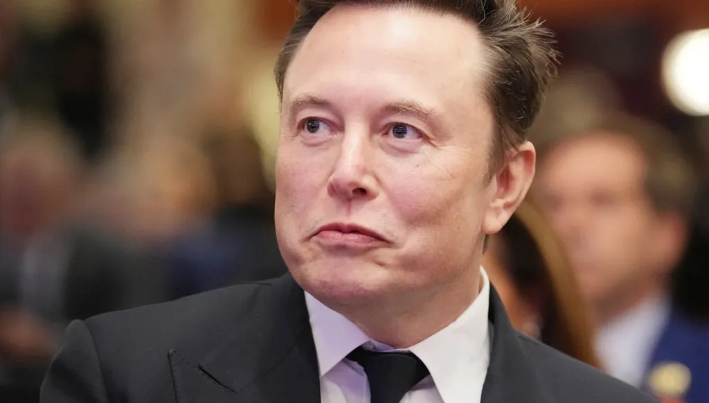إيلون ماسك يحصل على "زيادة تاريخية" في راتبه