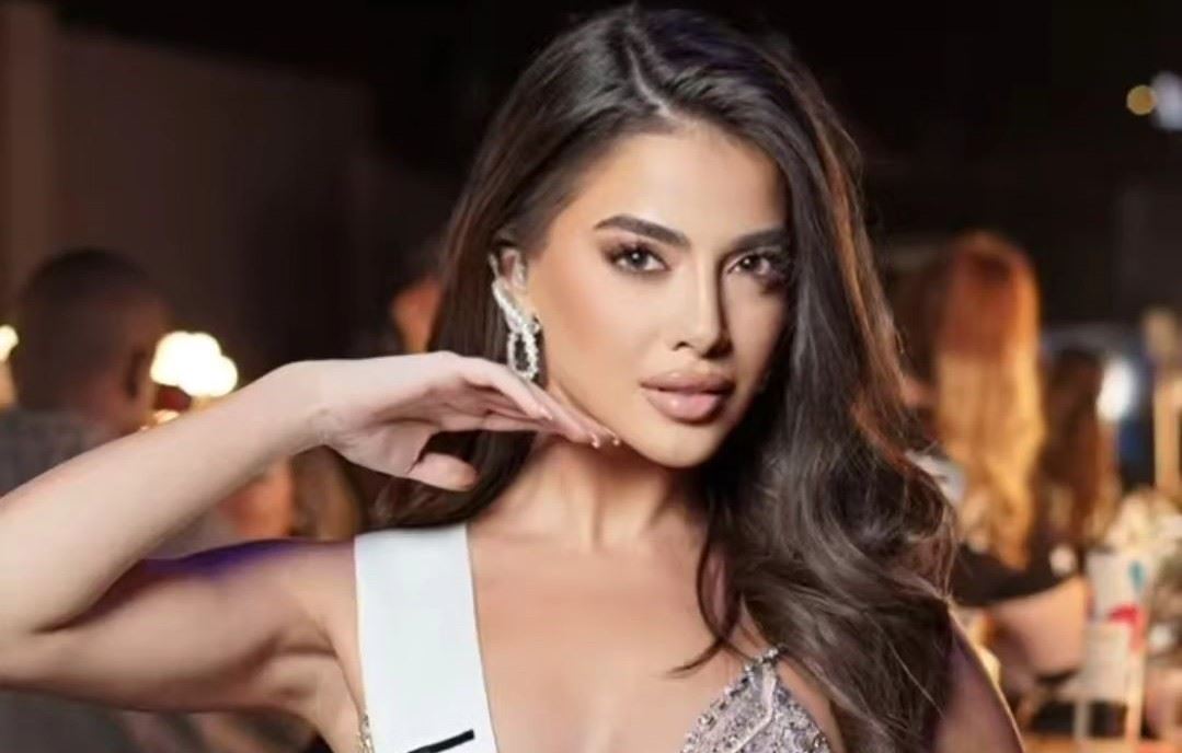 مايا أبو الحسن المرشّحة لملكة جمال الكون تطلّ بفستان جميل ولكن مرئي (صور وفيديو)