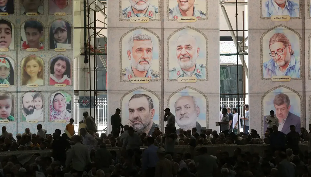 "نيويورك تايمز": الهواتف المحمولة كشفت الاجتماع السّري للأمن القومي الإيراني قبل الهجوم الإسرائيلي