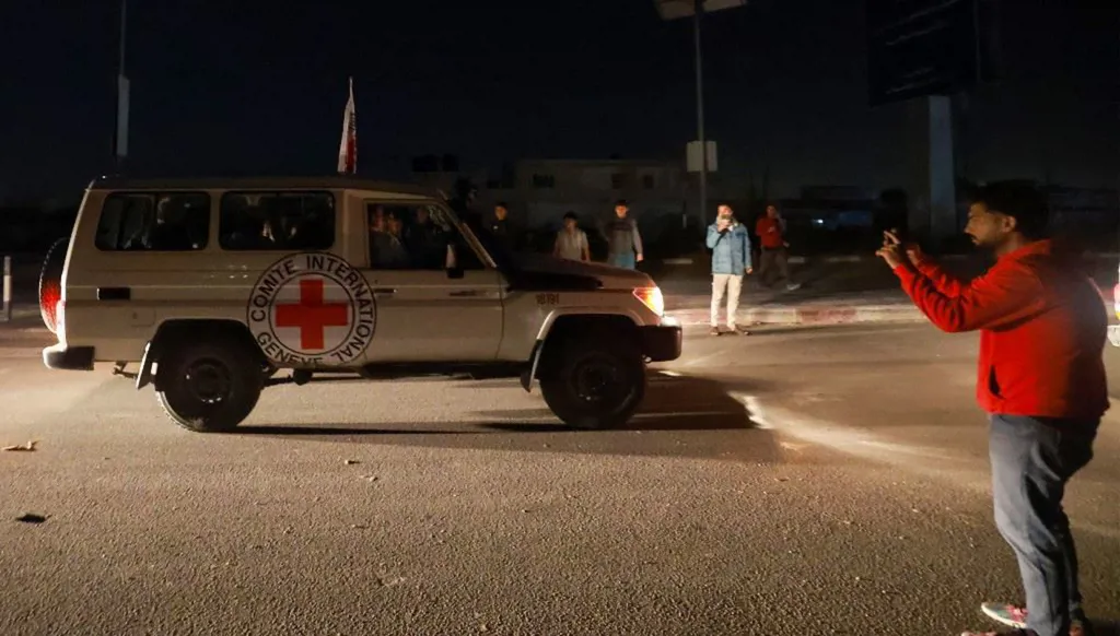 المحكمة العليا الإسرائيلية تلغي حظراً على زيارات الصليب الأحمر للسجون