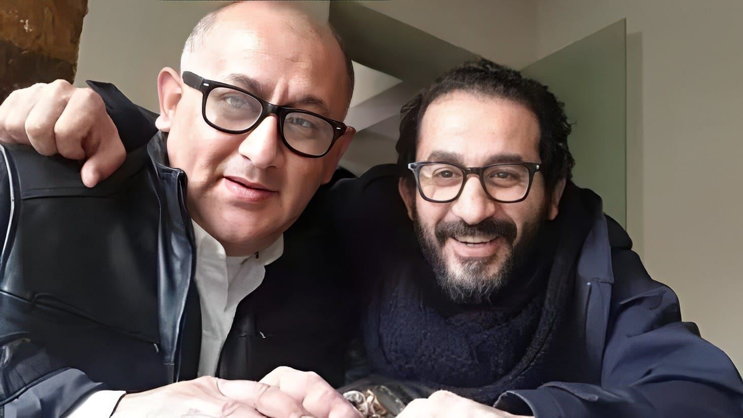 في عزاء شقيق أحمد حلمي... فيفي عبده تعتذر وريهام عبدالغفور تشارك وهنا الزاهد وفهمي يجتمعان (صور)