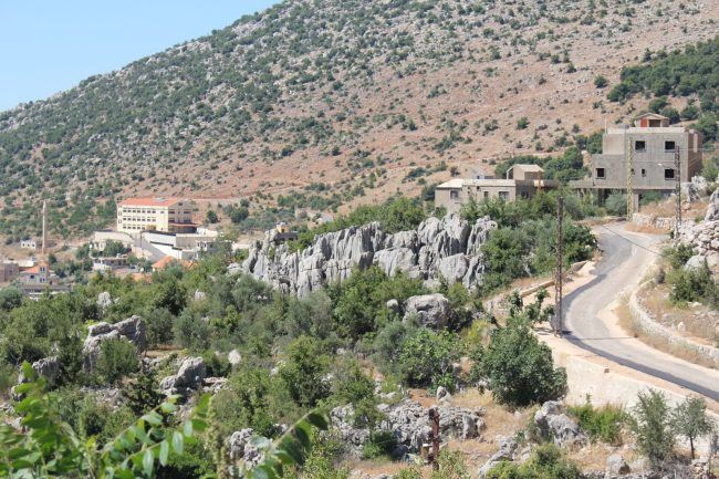 الجيش الإسرائيلي: العثور على بنى تحتية ووسائل قتالية تابعة لـ "حزب الله" في كفرشوبا