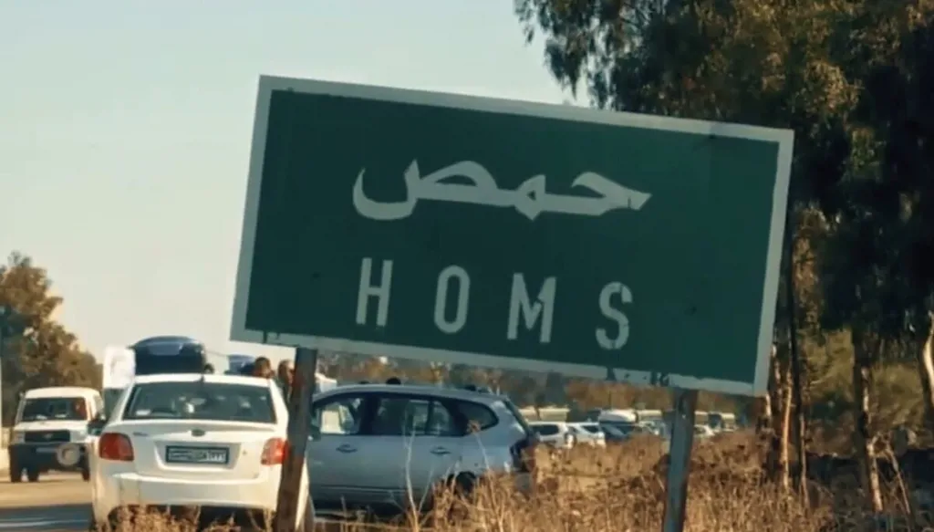 طريق مقطوعة وذاكرة مفتوحة تعيدان التوتّر إلى غربي حمص