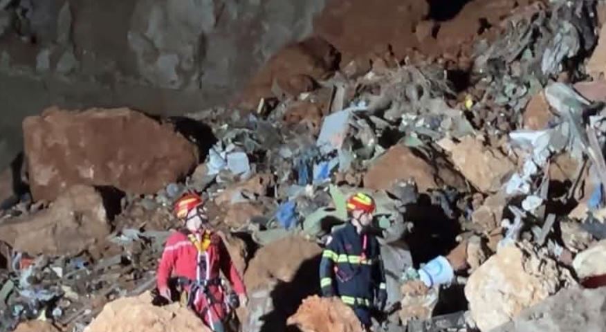 انهيار صخري في وهران (وكالات)