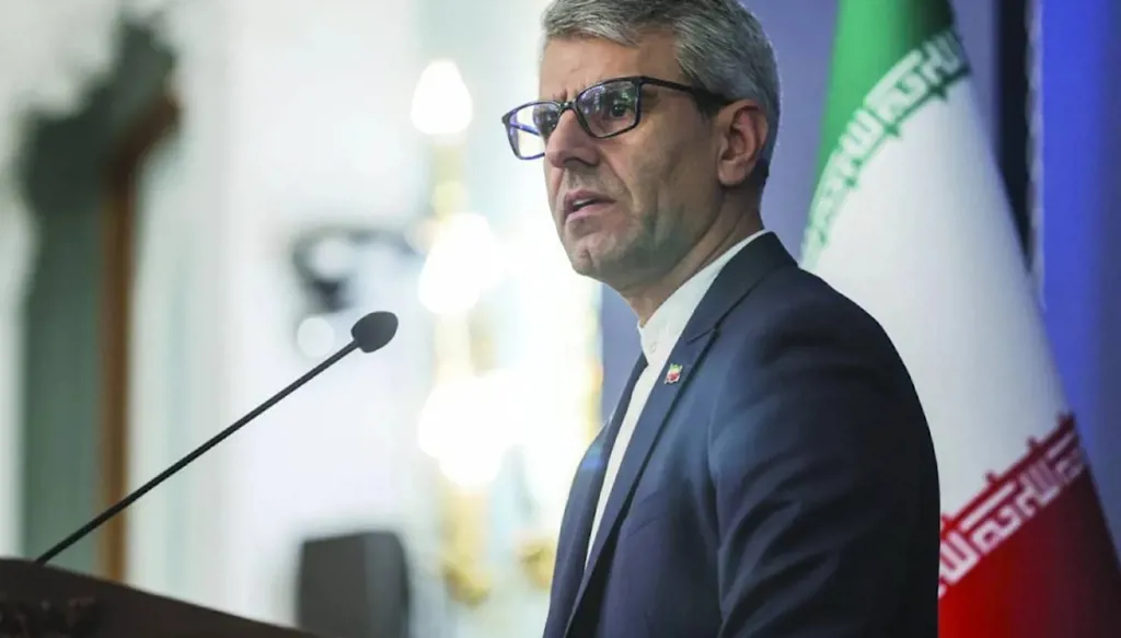 إيران تتهم الحلف الأطلسي بـ"التواطؤ" في الحرب عليها