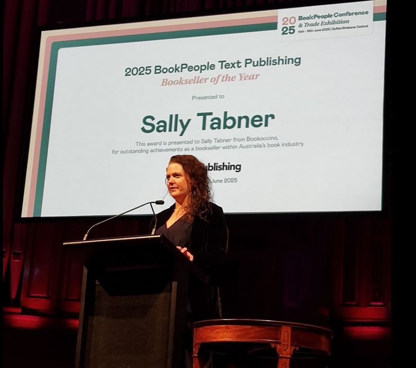 شريكتُه الخبيرة سالي تابنر