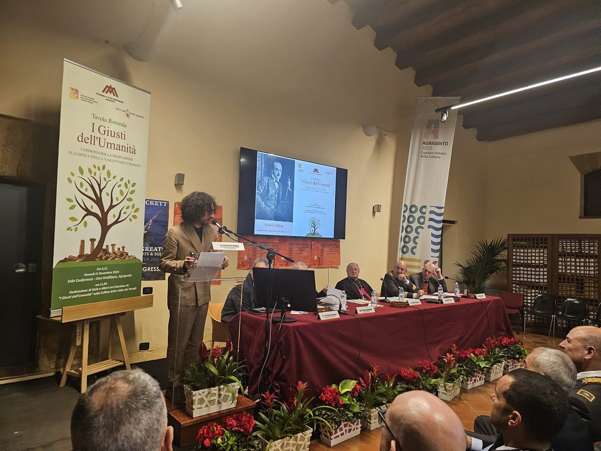 كلمة فْرَنْشِسْكو ميديتْشي في الندوة قبل الاحتفال.