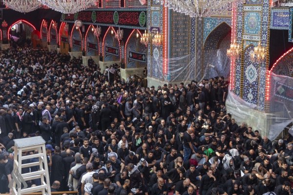 إحياء عاشوراء في كربلاء (وكالة الأنباء العراقية)