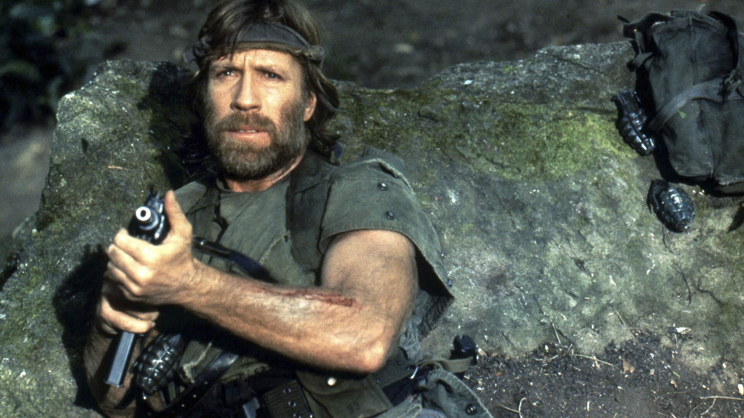 نوريس والاستخدام المشروع والمفرط للقوة.