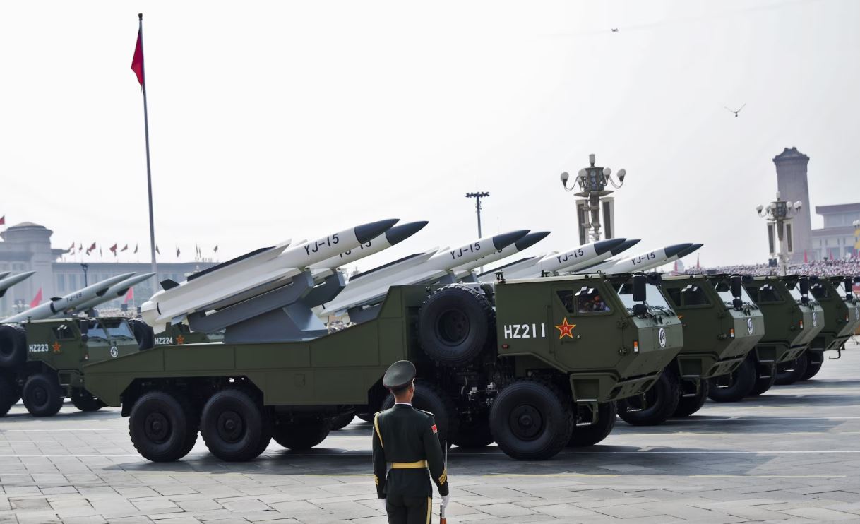 مركبات تحمل صواريخ YJ-15 وYJ-19 (وكالات)