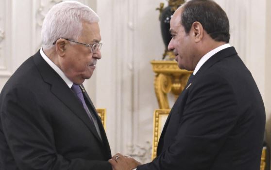 السيسي وعباس (وكالات)