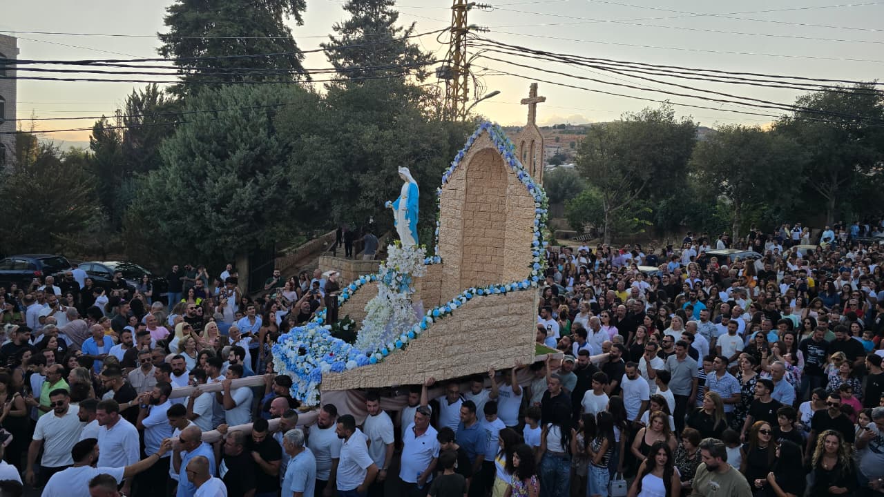 عيد انتقال السيدة العذراء في دير الأحمر (لينا اسماعيل).
