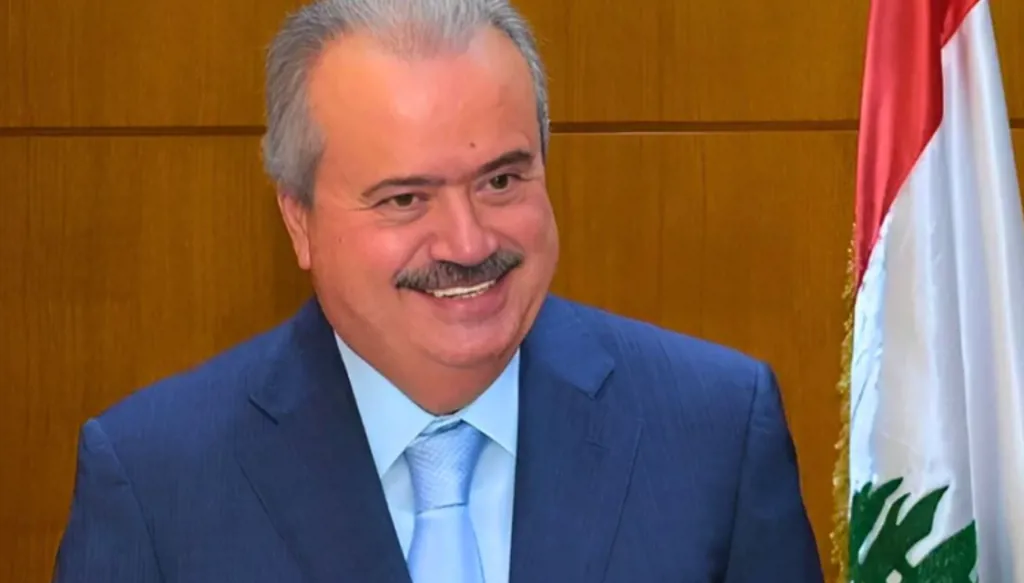 وزير المال يمدد المهل المحددة لإنجاز المعاملات العقارية ويستثني بعض العقود
