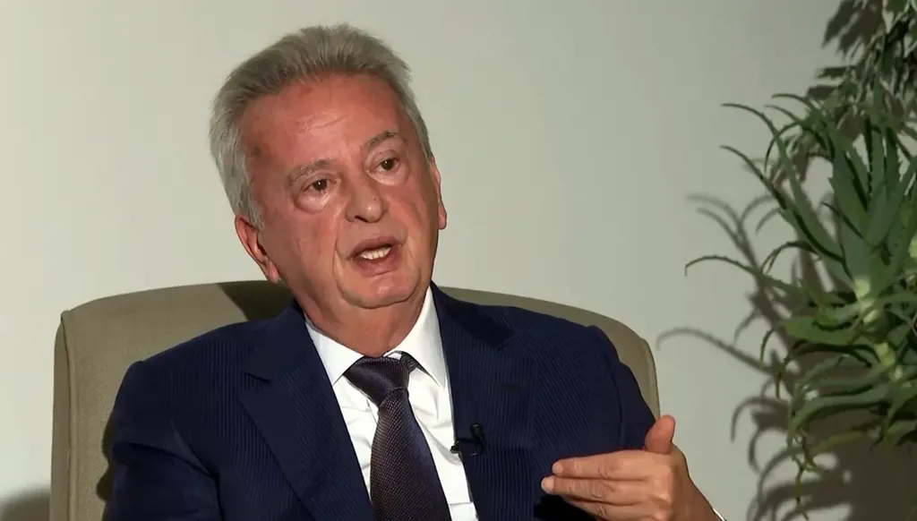 جدل حول كلام رياض سلامة