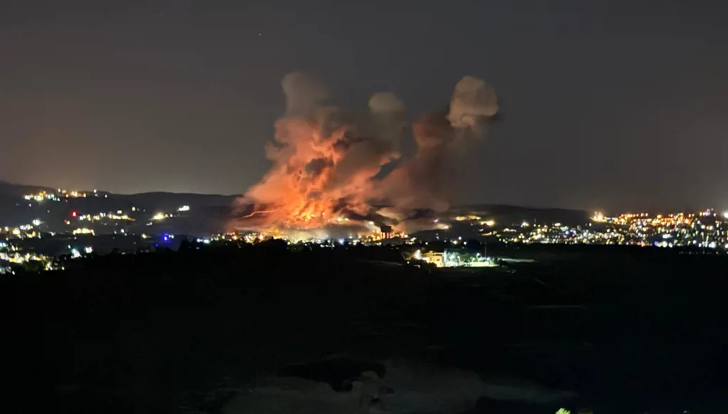 غارات إسرائيلية عنيفة هزّت تلال علي الطاهر جنوب لبنان (صور وفيديو)