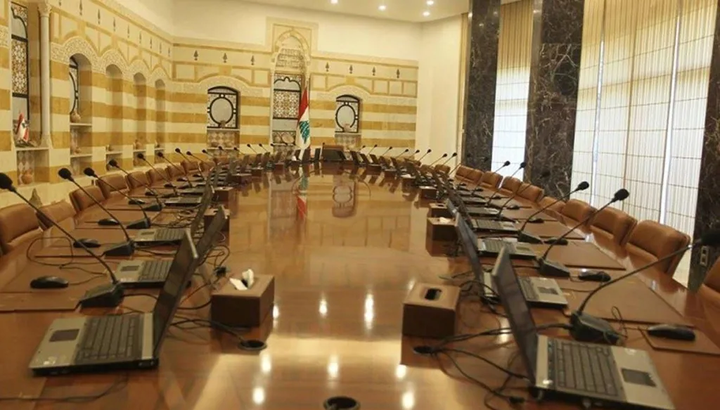 مجلس الوزراء اللبناني يحظر على الإدارات العامة إجراء أي تعديل في الوضعية الوظيفية