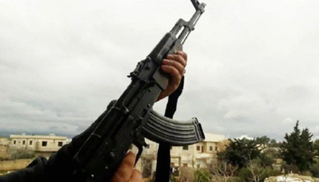 طيور حمام تتسبّب بإشكال في شمالي لبنان... موقوفان ومصادرة أسلحة