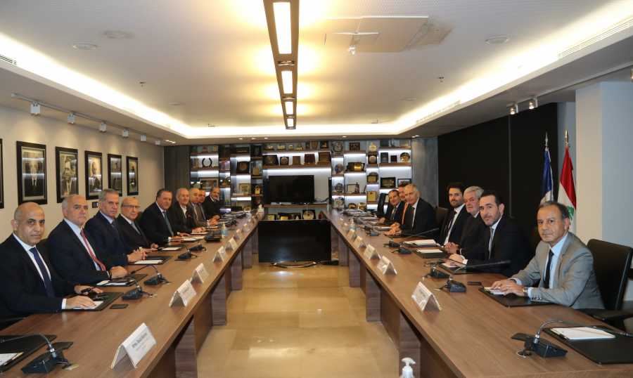ماغرو بعد اجتماعه مع الهيئات الاقتصادية: أولويتنا الآن إبعاد شبح الحرب عن لبنان وانتخاب رئيس