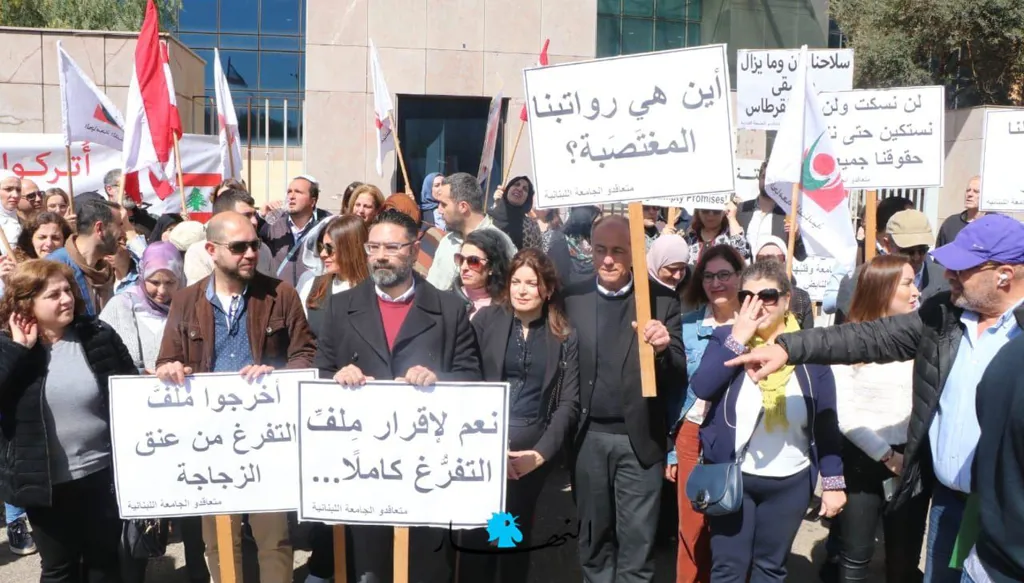 1600 أستاذ ينتظرون قرار التفرّغ... والعقدة المالية تعرقل الملف