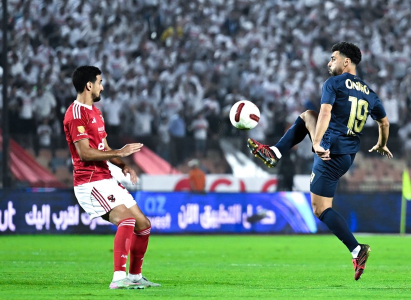 من مباراة سابقة بين الأهلي والزمالك. (وكالات)