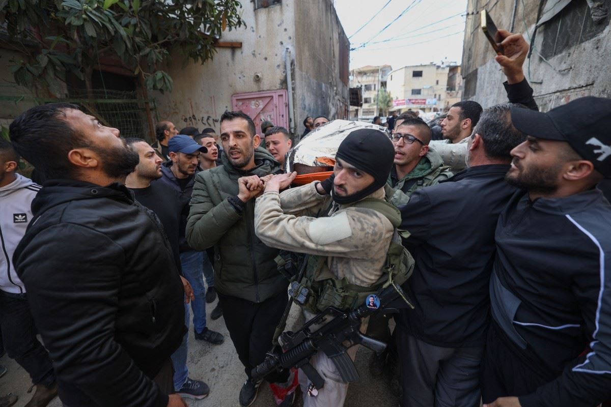 الهلال الأحمر الفلسطيني: ارتفاع عدد قتلى العملية الإسرائيلية في طولكرم إلى أربعة
