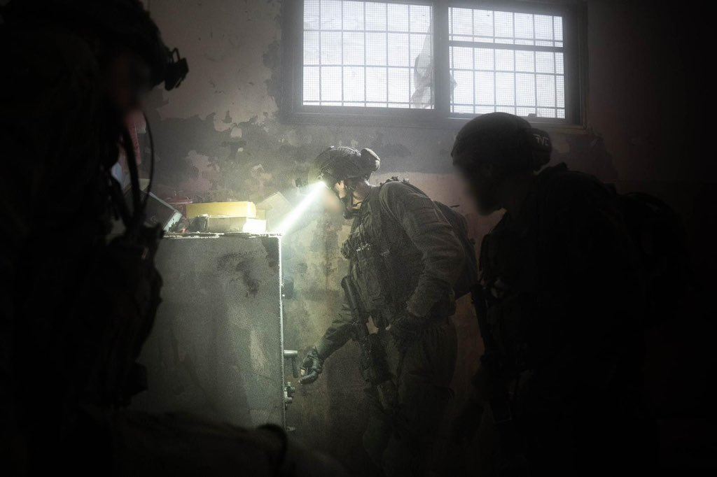 معارك مجمع الشفاء في غزة: اشتباكات عنيفة وخسائر بشرية