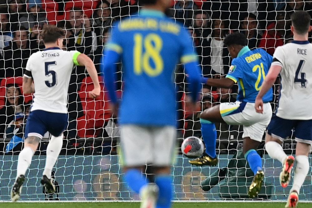 البرازيل تهزم إنكلترا ودياً